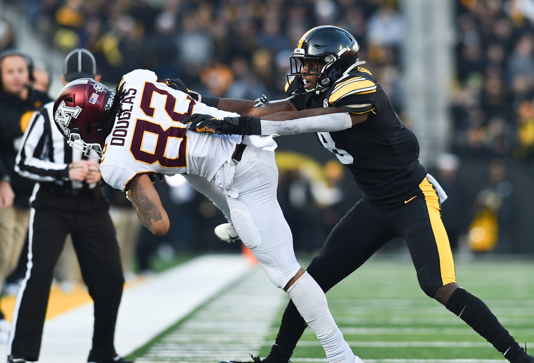 111619-qct-spt-iowa-minn-foot-126a.jpg